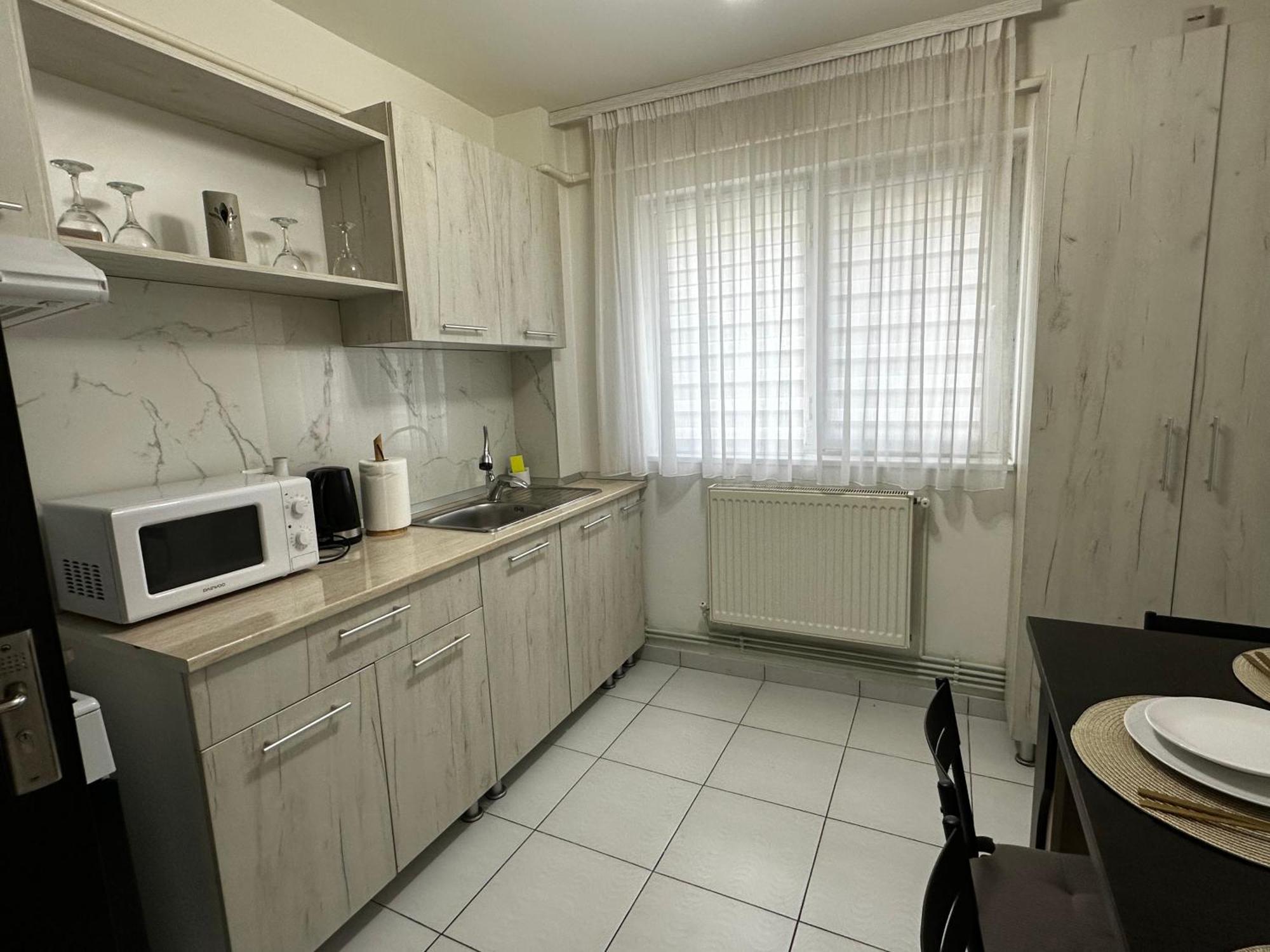 Comfort Apartment Targoviste Exteriör bild